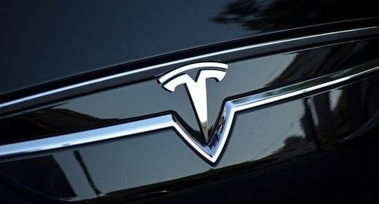 特斯拉 Model Y 标准续航版现身工信部，磷酸铁锂版续航达 545km